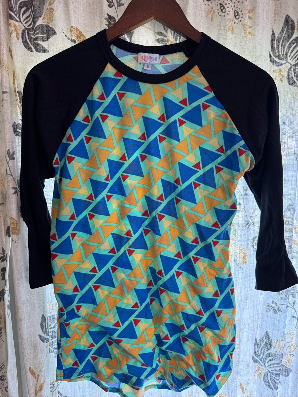 LuLaRoe Baseball geometric t shirt